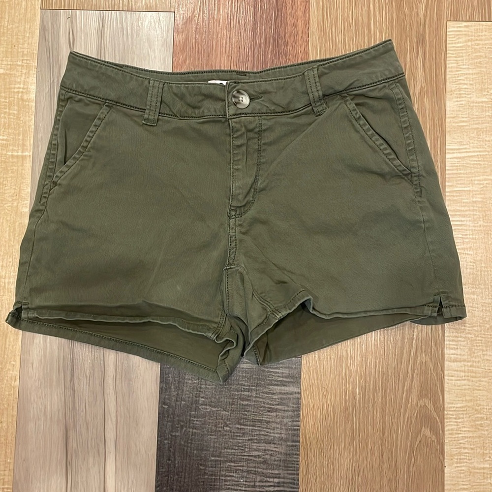 SO brand china Short